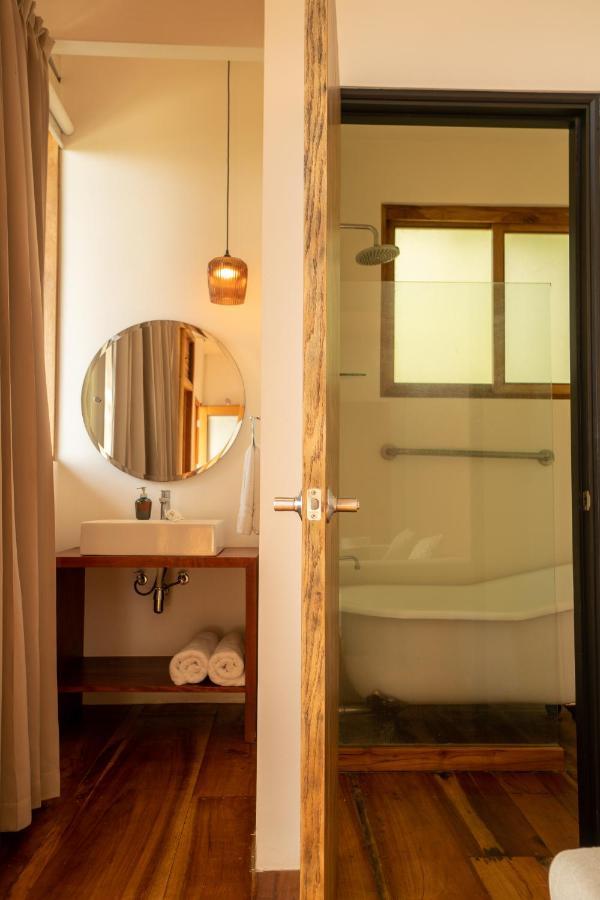 Outsite Santa Teresa Maramar Lodge *